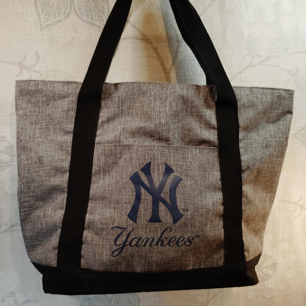 Foco Yankees Gray and Black Tote Bag